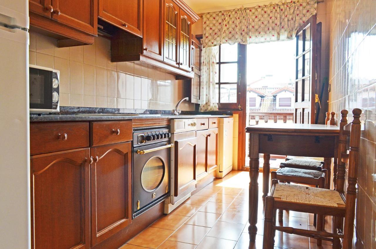 Apartamento El Corro: Con Parking En Pleno Centro De Комільяс Екстер'єр фото